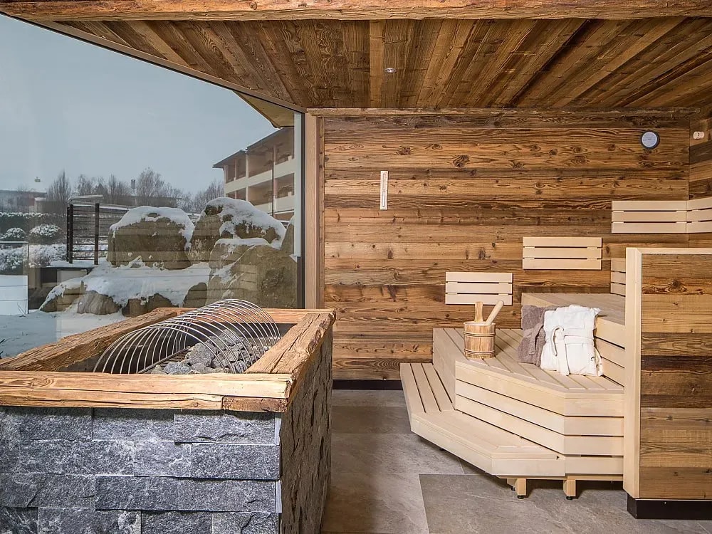 Top bewertetes Hotel mit Badeteich und Outdoorpool in Südtirol buchen